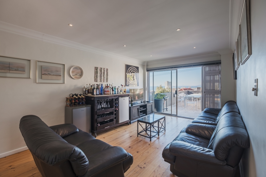 4 Bedroom Property for Sale in Fresnaye Western Cape
